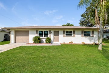 893 RIVIERA NW PORT CHARLOTTE, FL 33948